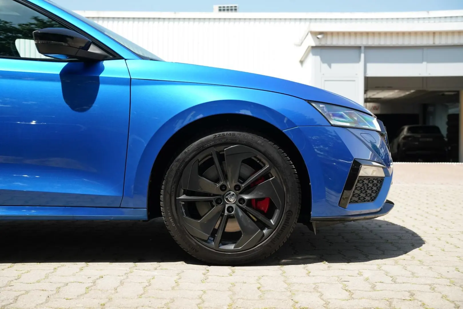 OCTAVIA COMBI RS 2.0TSI DSG PANORAMA+MATRIXuvm