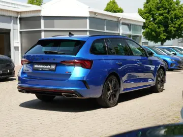 OCTAVIA COMBI RS 2.0TSI DSG PANORAMA+MATRIXuvm