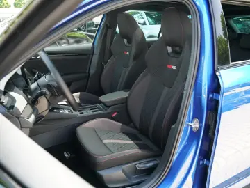 OCTAVIA COMBI RS 2.0TSI DSG PANORAMA+MATRIXuvm
