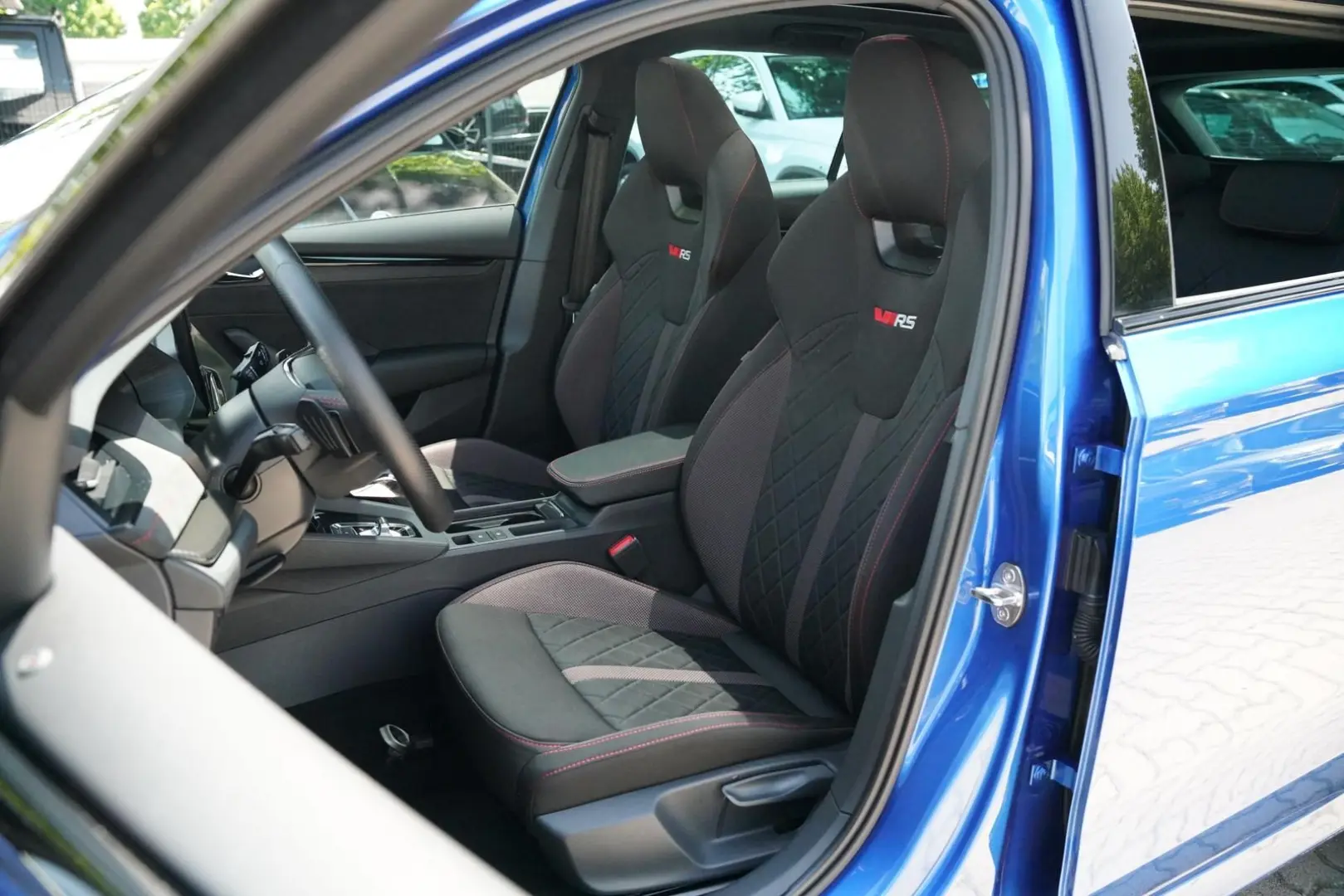 OCTAVIA COMBI RS 2.0TSI DSG PANORAMA+MATRIXuvm
