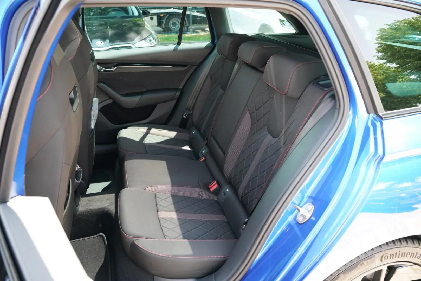 OCTAVIA COMBI RS 2.0TSI DSG PANORAMA+MATRIXuvm