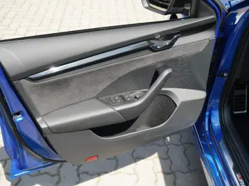 OCTAVIA COMBI RS 2.0TSI DSG PANORAMA+MATRIXuvm