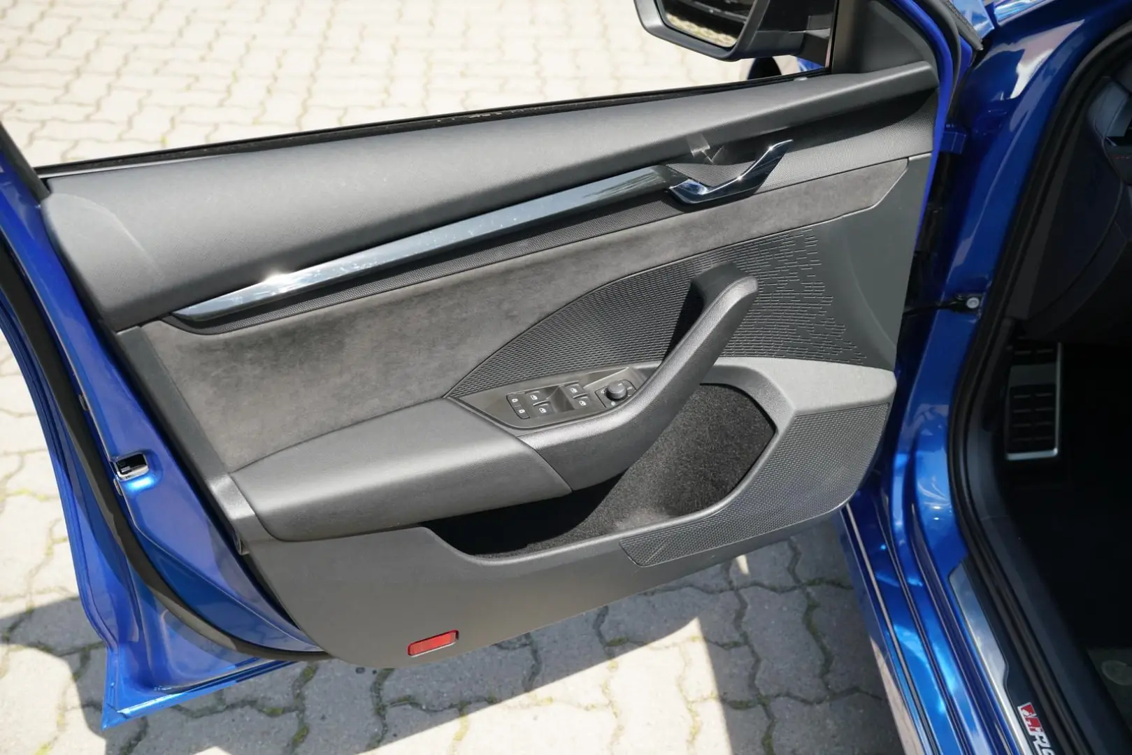 OCTAVIA COMBI RS 2.0TSI DSG PANORAMA+MATRIXuvm