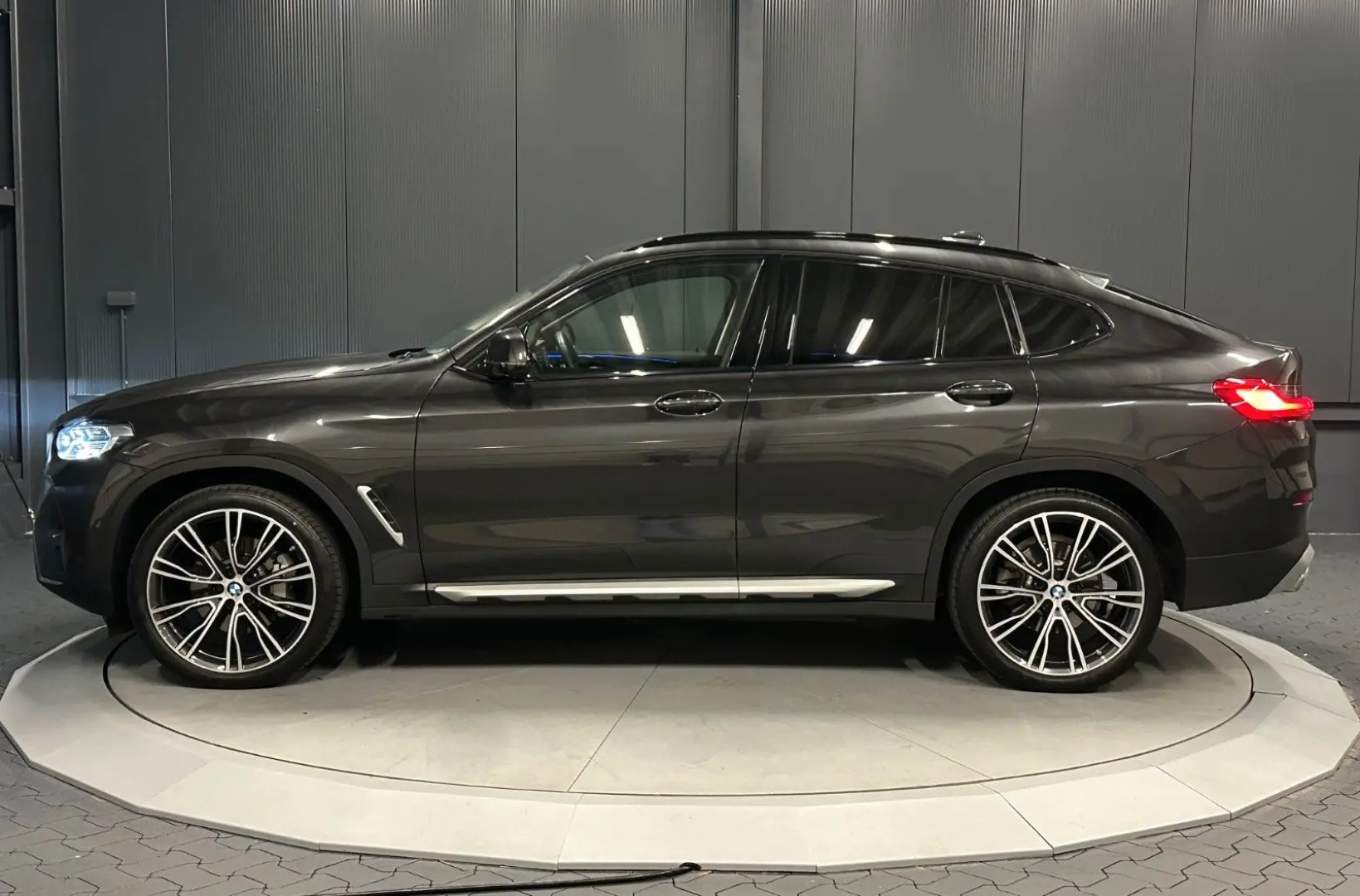 X4 xDrive 30d *21Zoll*INNOVATION*AHK*WINTER-PAK*