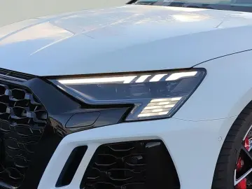 RS 3 Sportback quattro*Navi*Matrix*HUD*B&O*PDC*V