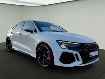 RS 3 Sportback quattro*Navi*Matrix*HUD*B&O*PDC*V
