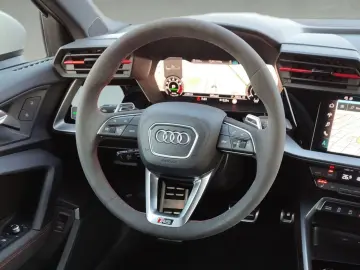 RS 3 Sportback quattro*Navi*Matrix*HUD*B&O*PDC*V