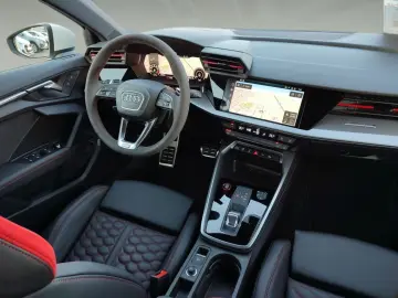 RS 3 Sportback quattro*Navi*Matrix*HUD*B&O*PDC*V