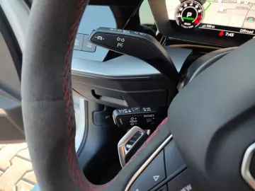 RS 3 Sportback quattro*Navi*Matrix*HUD*B&O*PDC*V
