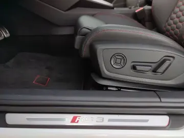 RS 3 Sportback quattro*Navi*Matrix*HUD*B&O*PDC*V