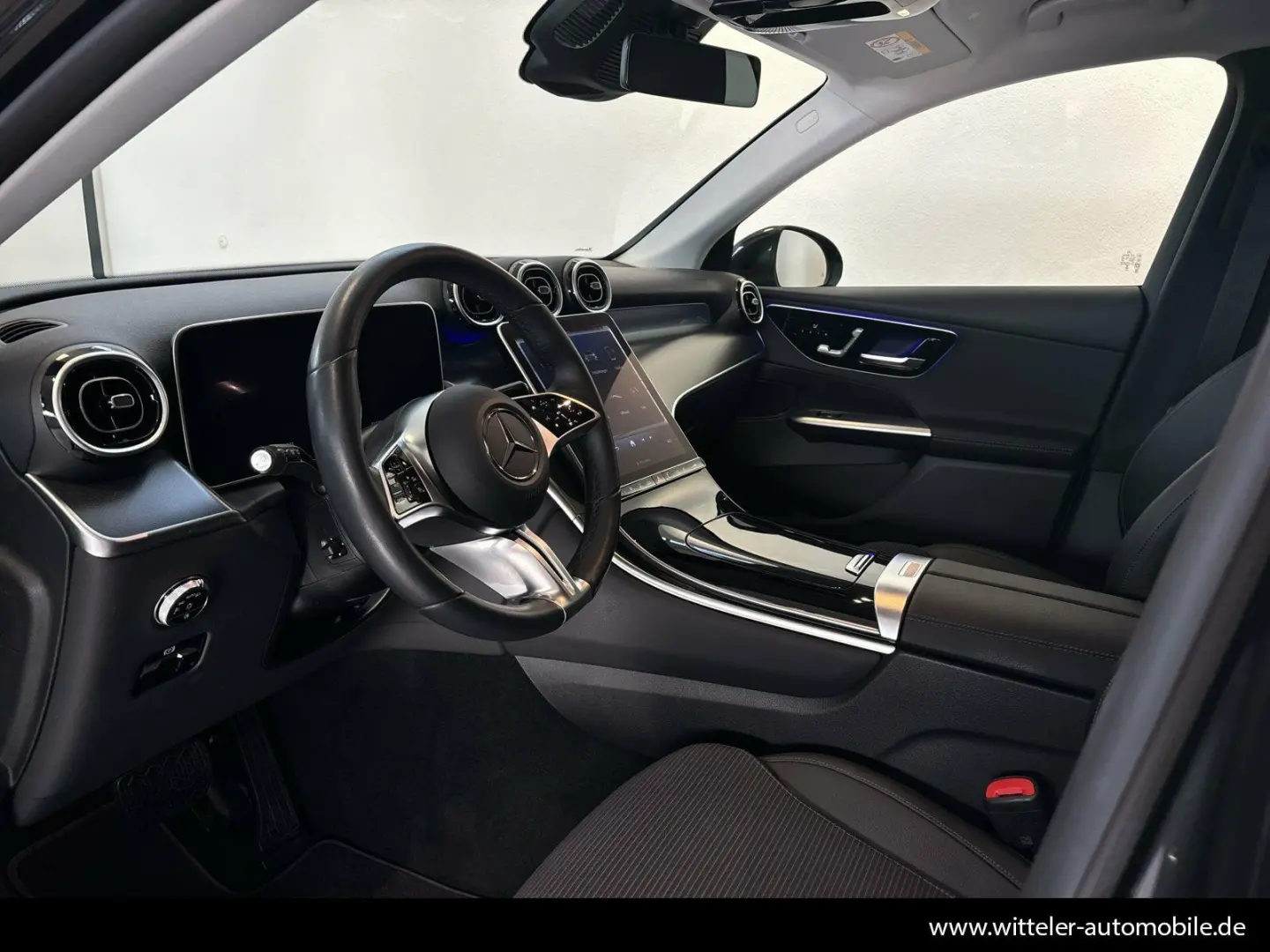 GLC 200 4MATIC AVANTGARDE LED/AHK/360°/DISTRONIC