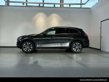 GLC 200 4MATIC AVANTGARDE LED/AHK/360°/DISTRONIC