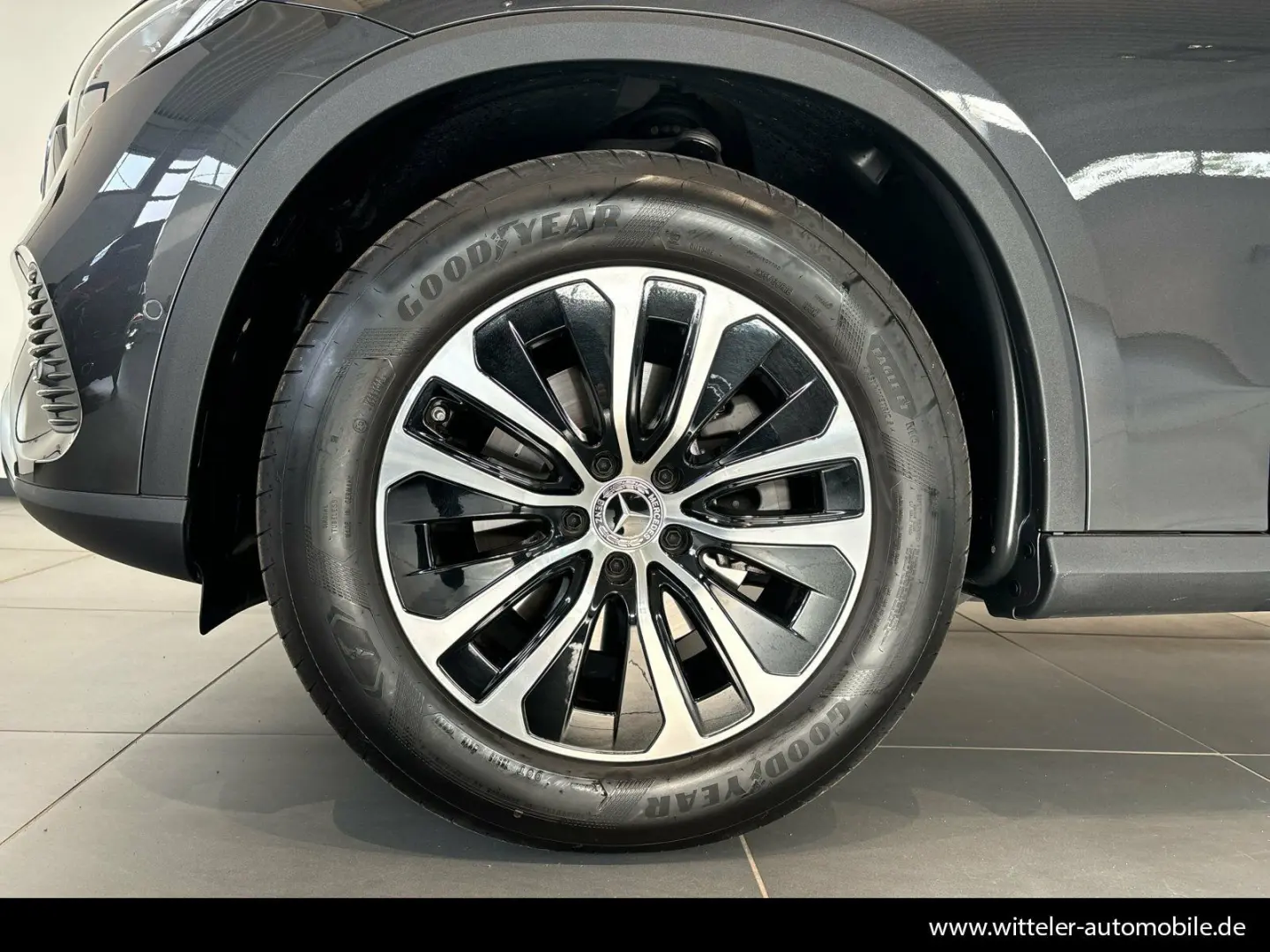 GLC 200 4MATIC AVANTGARDE LED/AHK/360°/DISTRONIC