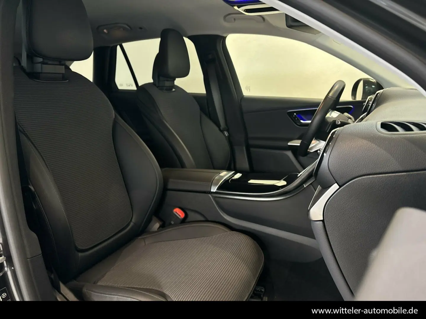 GLC 200 4MATIC AVANTGARDE LED/AHK/360°/DISTRONIC