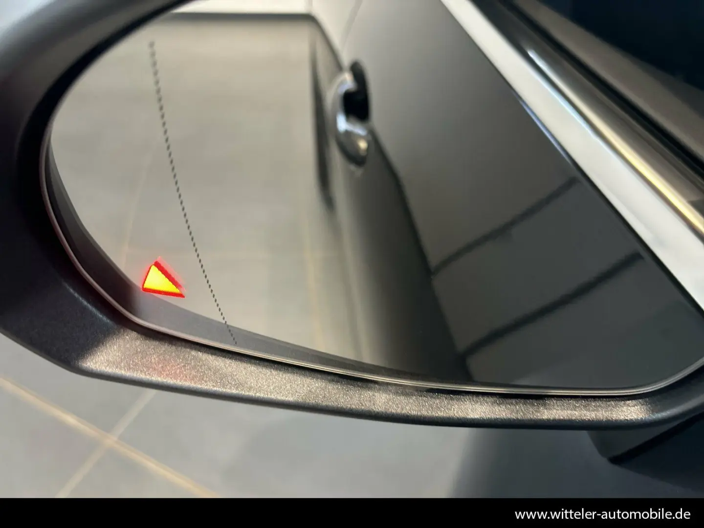 GLC 200 4MATIC AVANTGARDE LED/AHK/360°/DISTRONIC