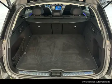 GLC 200 4MATIC AVANTGARDE LED/AHK/360°/DISTRONIC