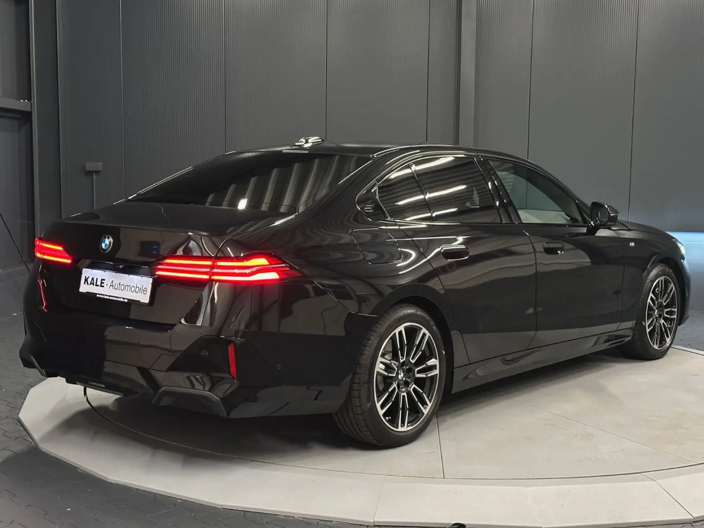 520d Lim. M-Sport *Travel/Driving-Assist*LEDER*