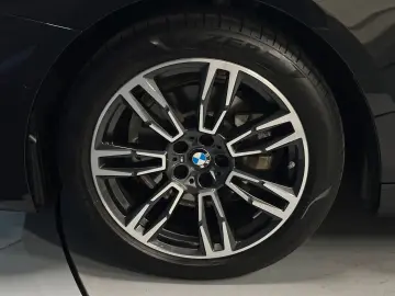 520d Lim. M-Sport *Travel/Driving-Assist*LEDER*