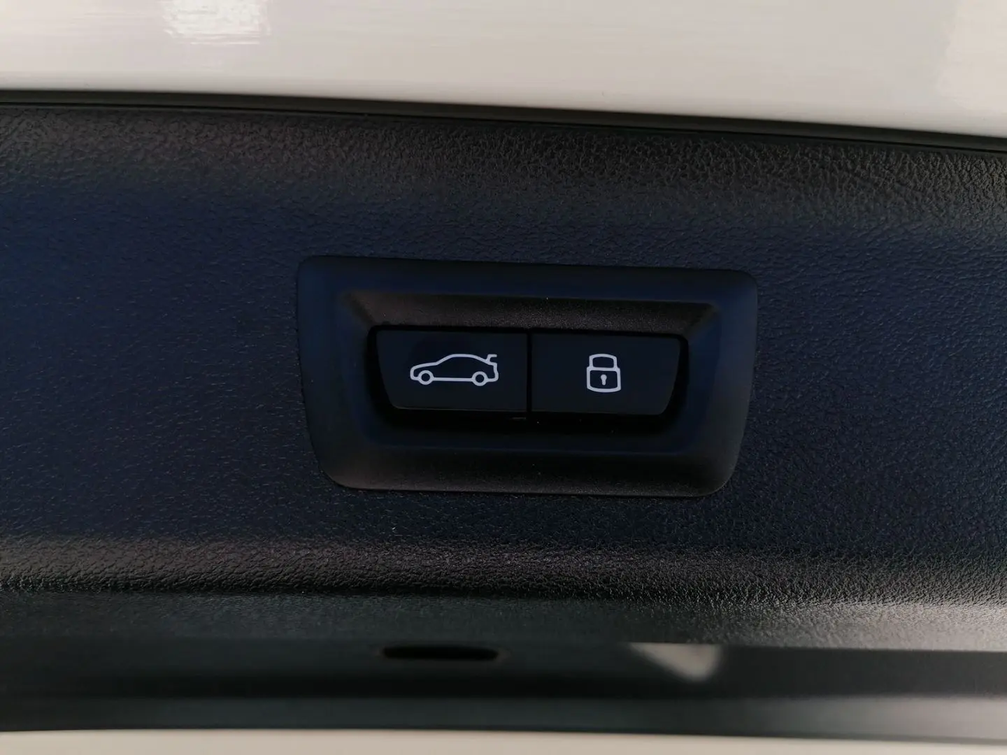 530 e Touring LASER HuD Luftfederung AHK NAVI   