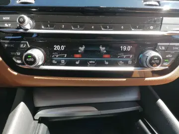 530 e Touring LASER HuD Luftfederung AHK NAVI   
