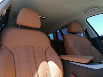 530 e Touring LASER HuD Luftfederung AHK NAVI   