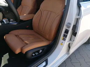 530 e Touring LASER HuD Luftfederung AHK NAVI   