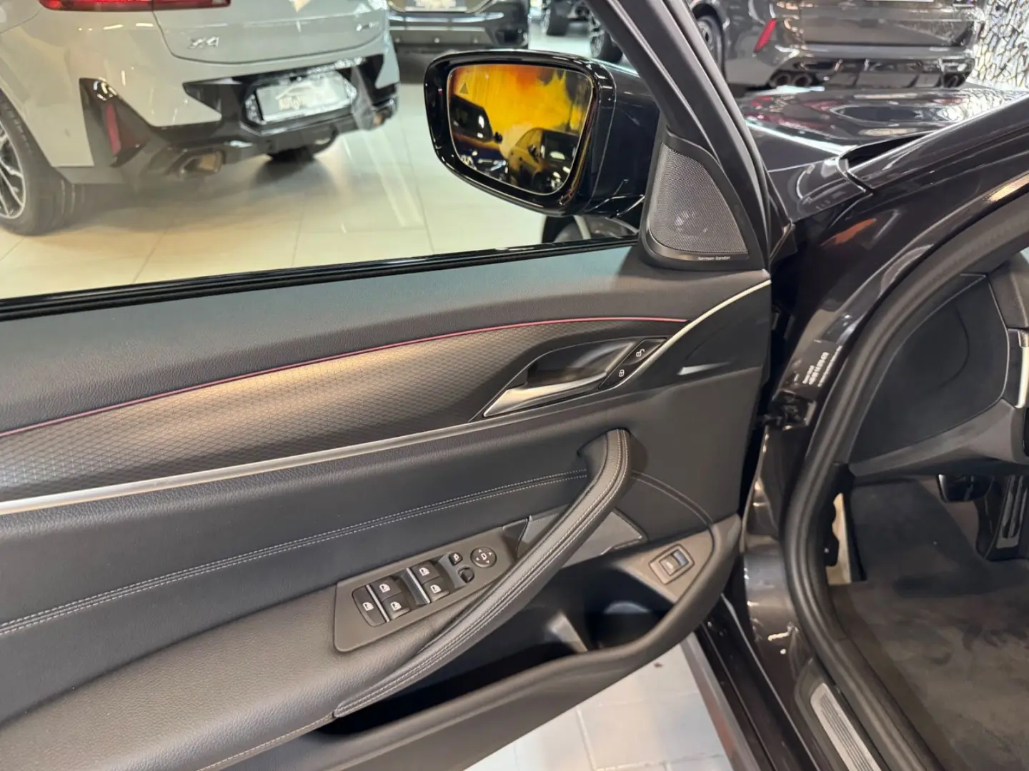 540i xDrive M Sport~HUD~LASER~HARMAN&KARDON~AHK