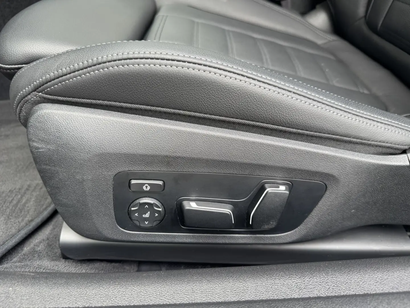 M440i xDrive Coupé AdapLED DA ACC PA+ H/K HuD