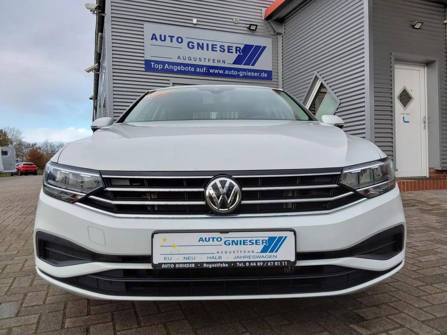 Passat 1.5 TSI Basis AHK/ACC/APP/LED 110 kW