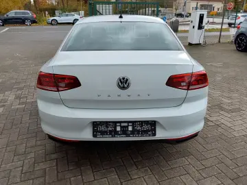 Passat 1.5 TSI Basis AHK/ACC/APP/LED 110 kW