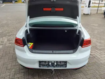 Passat 1.5 TSI Basis AHK/ACC/APP/LED 110 kW