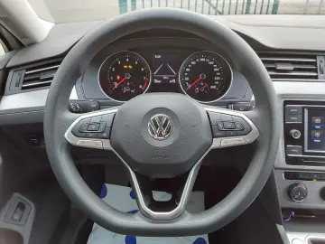 Passat 1.5 TSI Basis AHK/ACC/APP/LED 110 kW
