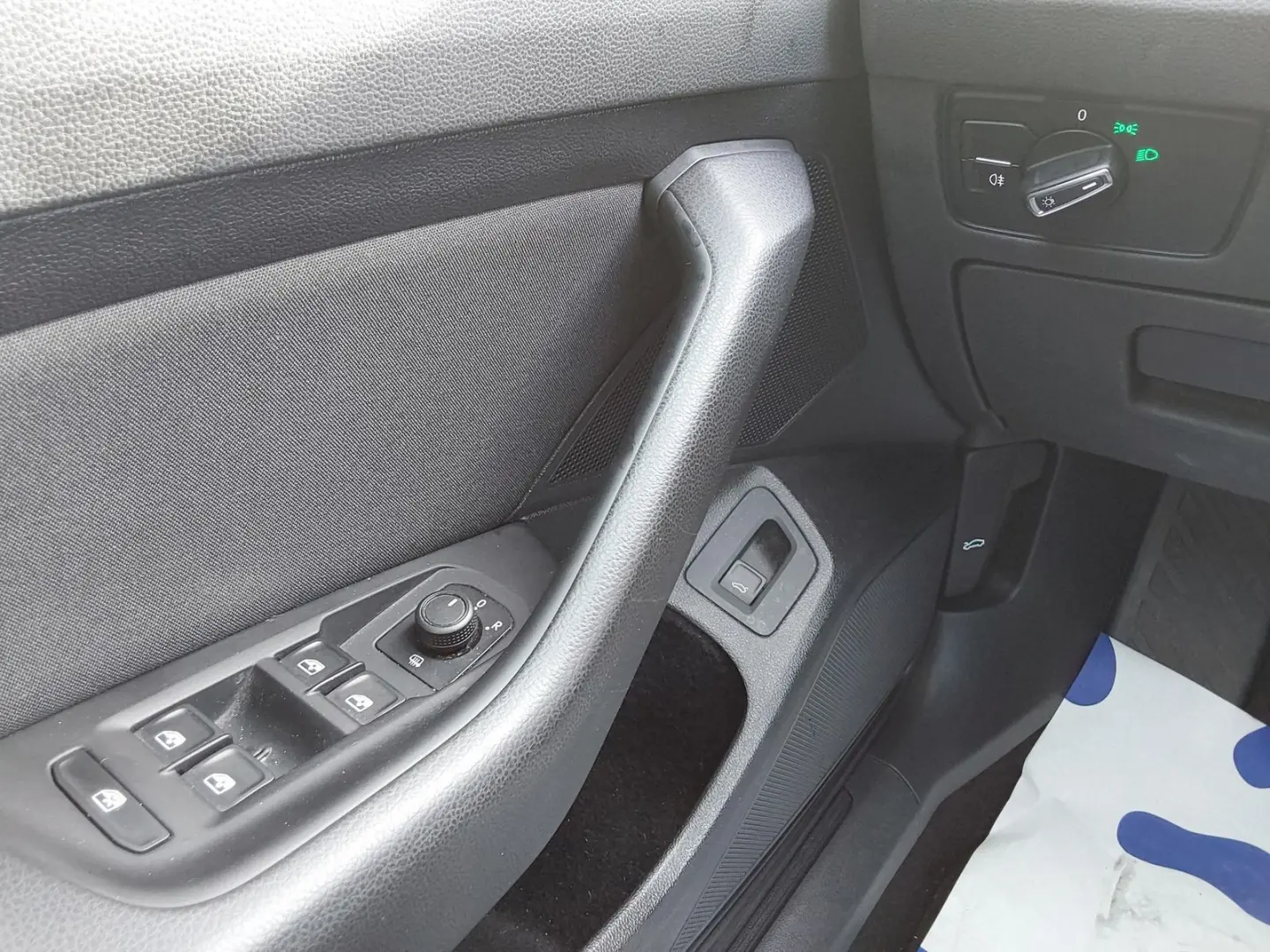 Passat 1.5 TSI Basis AHK/ACC/APP/LED 110 kW