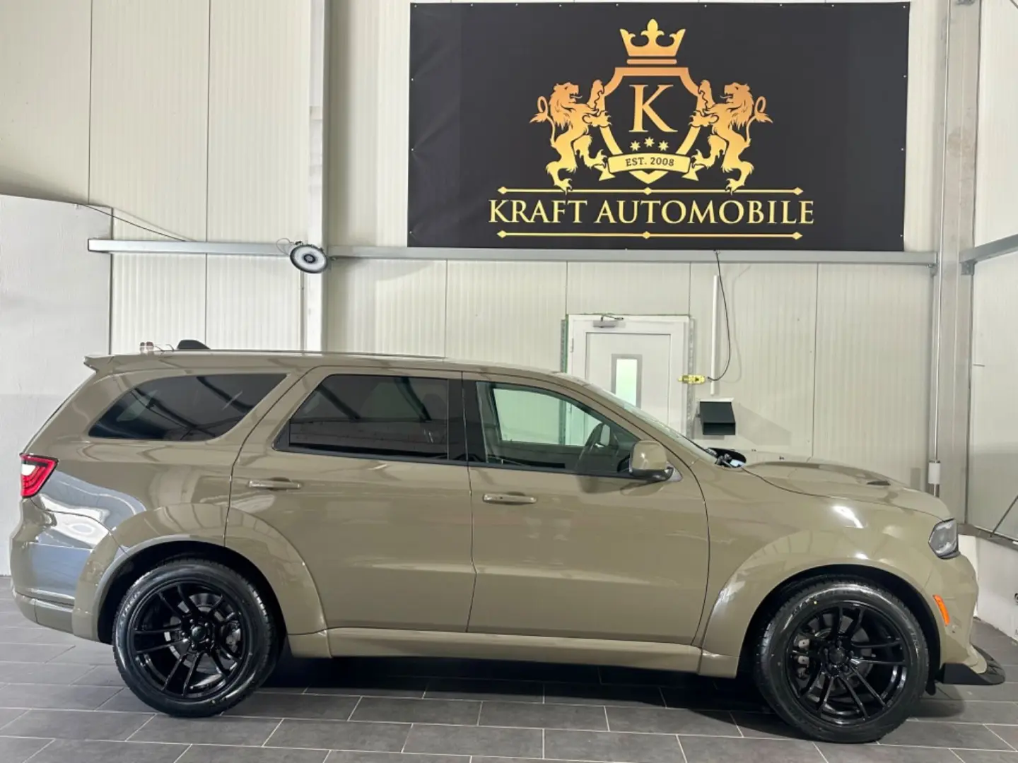 DURANGO 5,7 V8 SRT/HEMY-WIDEBODY-EXTREM-7.SITZER