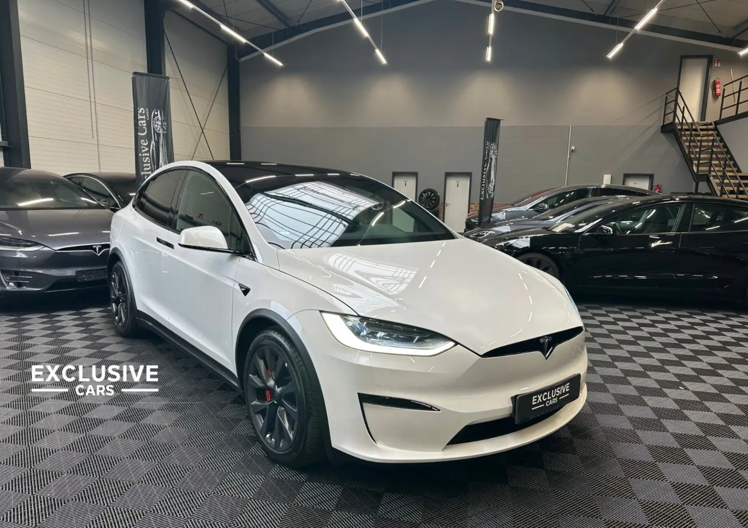 MODEL X PLAID | FULL SELF DRIVE 4.0 | YOKE |