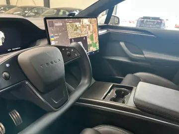 MODEL X PLAID | FULL SELF DRIVE 4.0 | YOKE |
