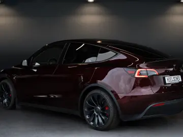 Model Y Performance AWD MY2023*AHK*Unfallfrei