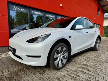 Model Y AWD trailer hitch