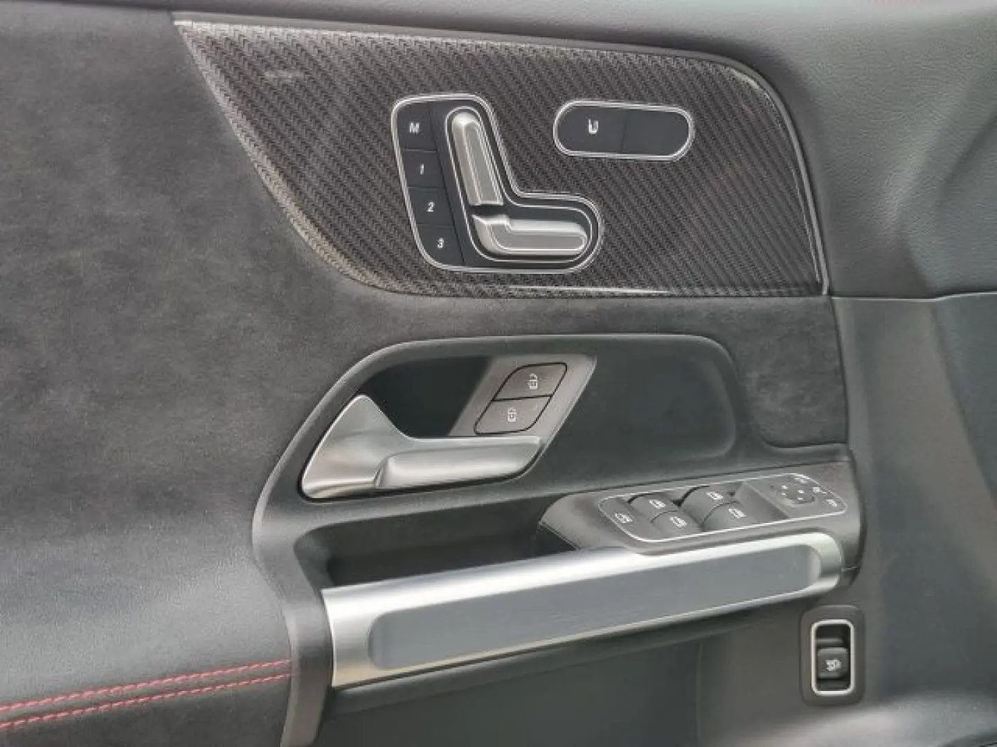 GLB 35 4MATIC+AMG+NIGHT+PANORAMA+BURMESTER+360°