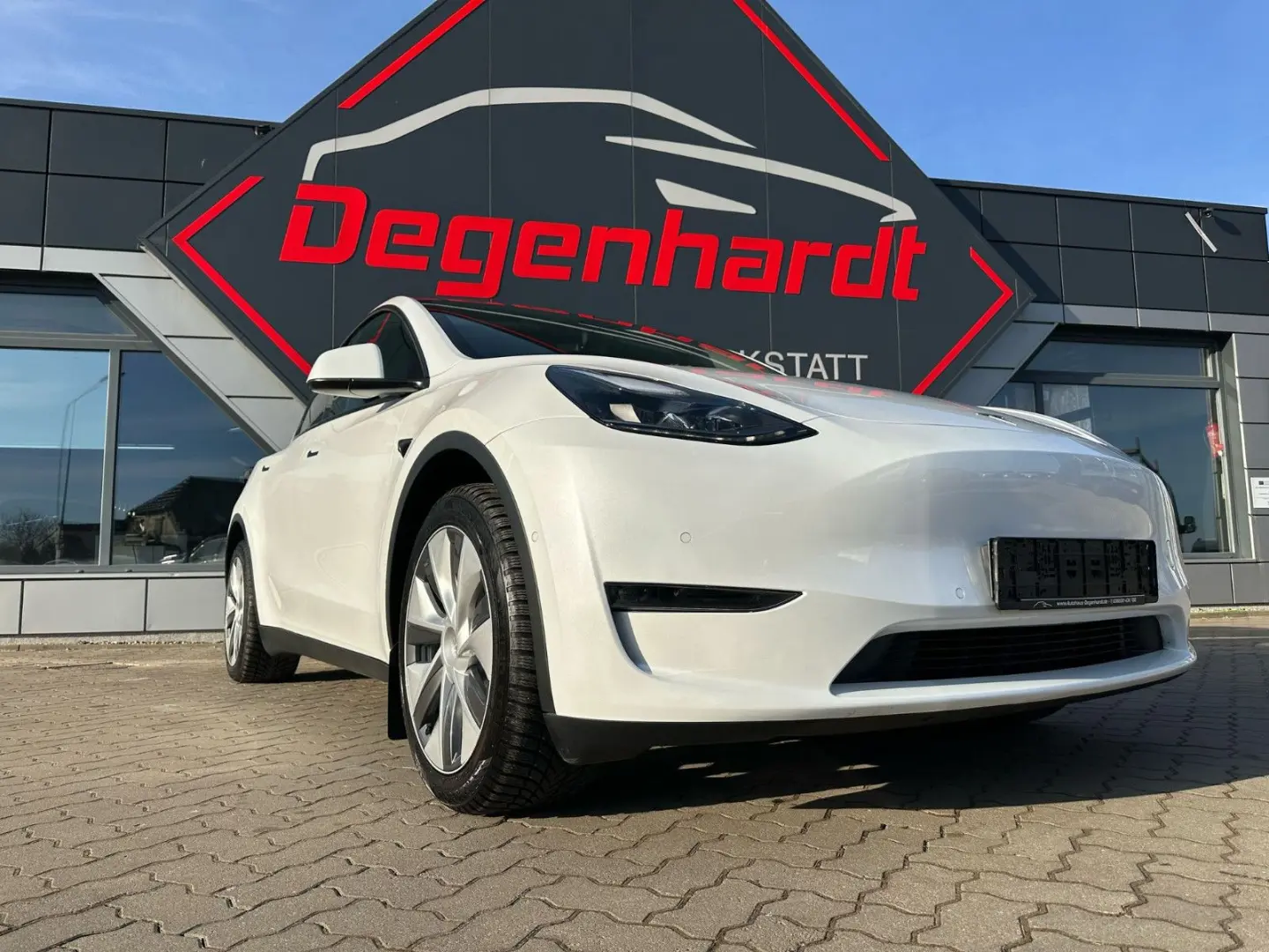 Model Y Long Range Dual AWD Enhanced Autopilot