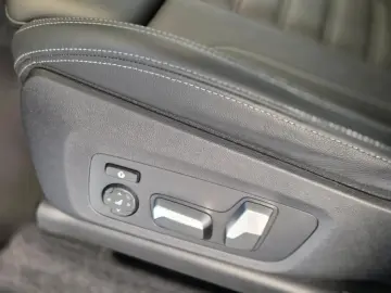 X3 M40 i LEDER NAV LED AHK STDHZ MEMORY H&K ACC