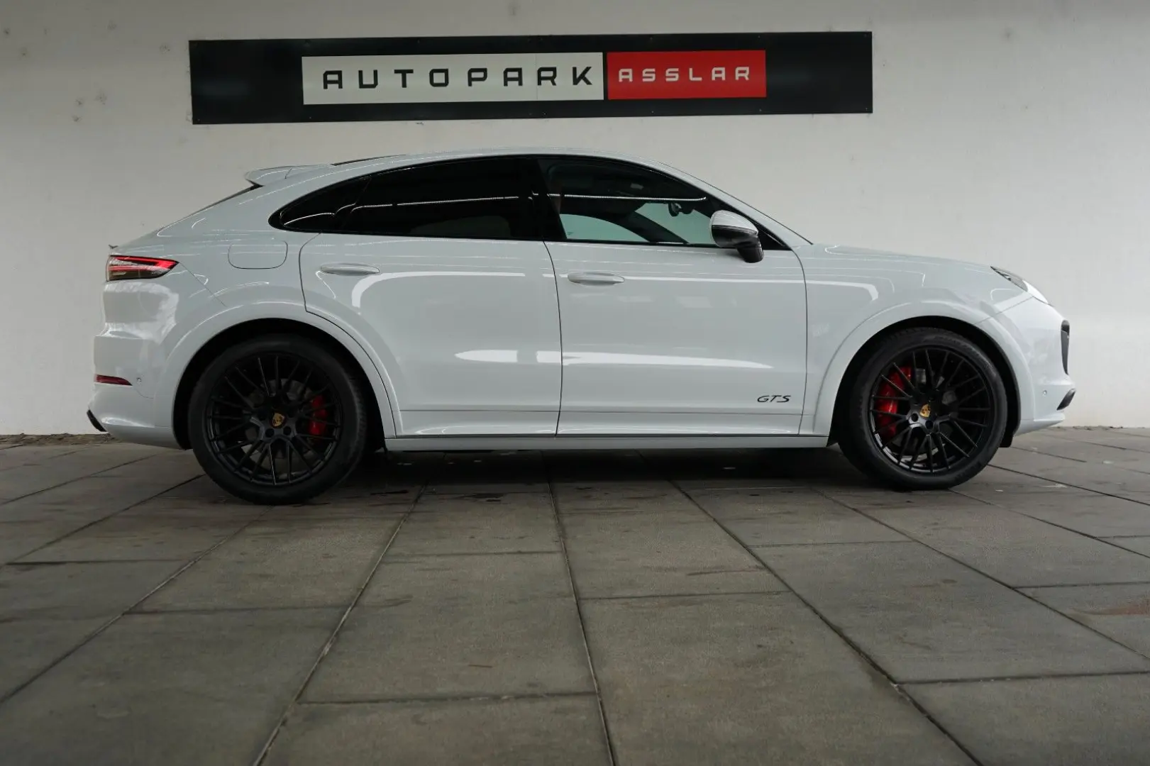 Cayenne Coupe GTS*LEDER-ROT*PDCC*HAL*MEGA-SPEC !