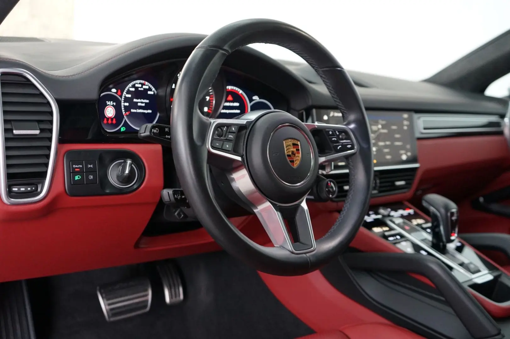 Cayenne Coupe GTS*LEDER-ROT*PDCC*HAL*MEGA-SPEC !