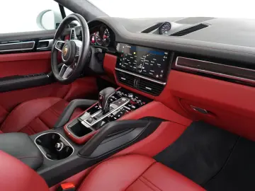 Cayenne Coupe GTS*LEDER-ROT*PDCC*HAL*MEGA-SPEC !
