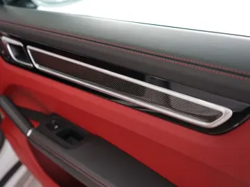 Cayenne Coupe GTS*LEDER-ROT*PDCC*HAL*MEGA-SPEC !