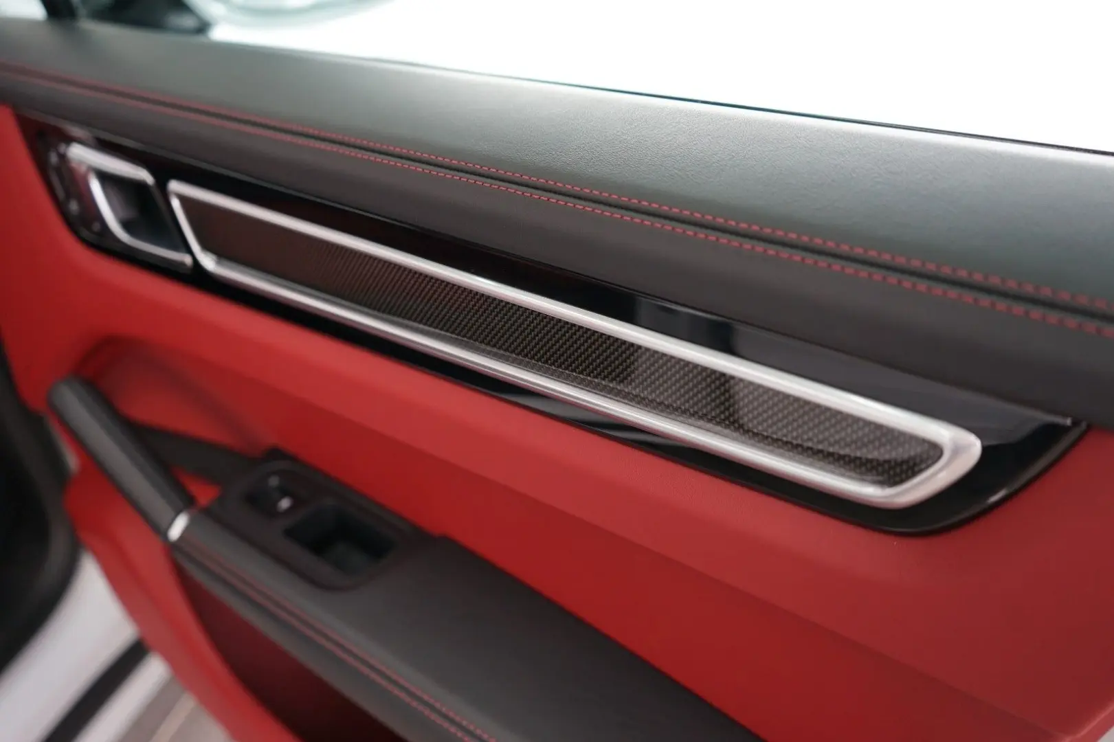 Cayenne Coupe GTS*LEDER-ROT*PDCC*HAL*MEGA-SPEC !