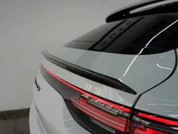 Cayenne Coupe GTS*LEDER-ROT*PDCC*HAL*MEGA-SPEC !