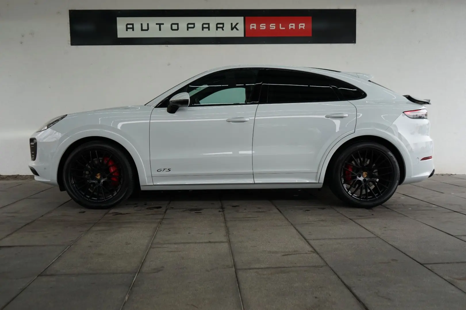 Cayenne Coupe GTS*LEDER-ROT*PDCC*HAL*MEGA-SPEC !