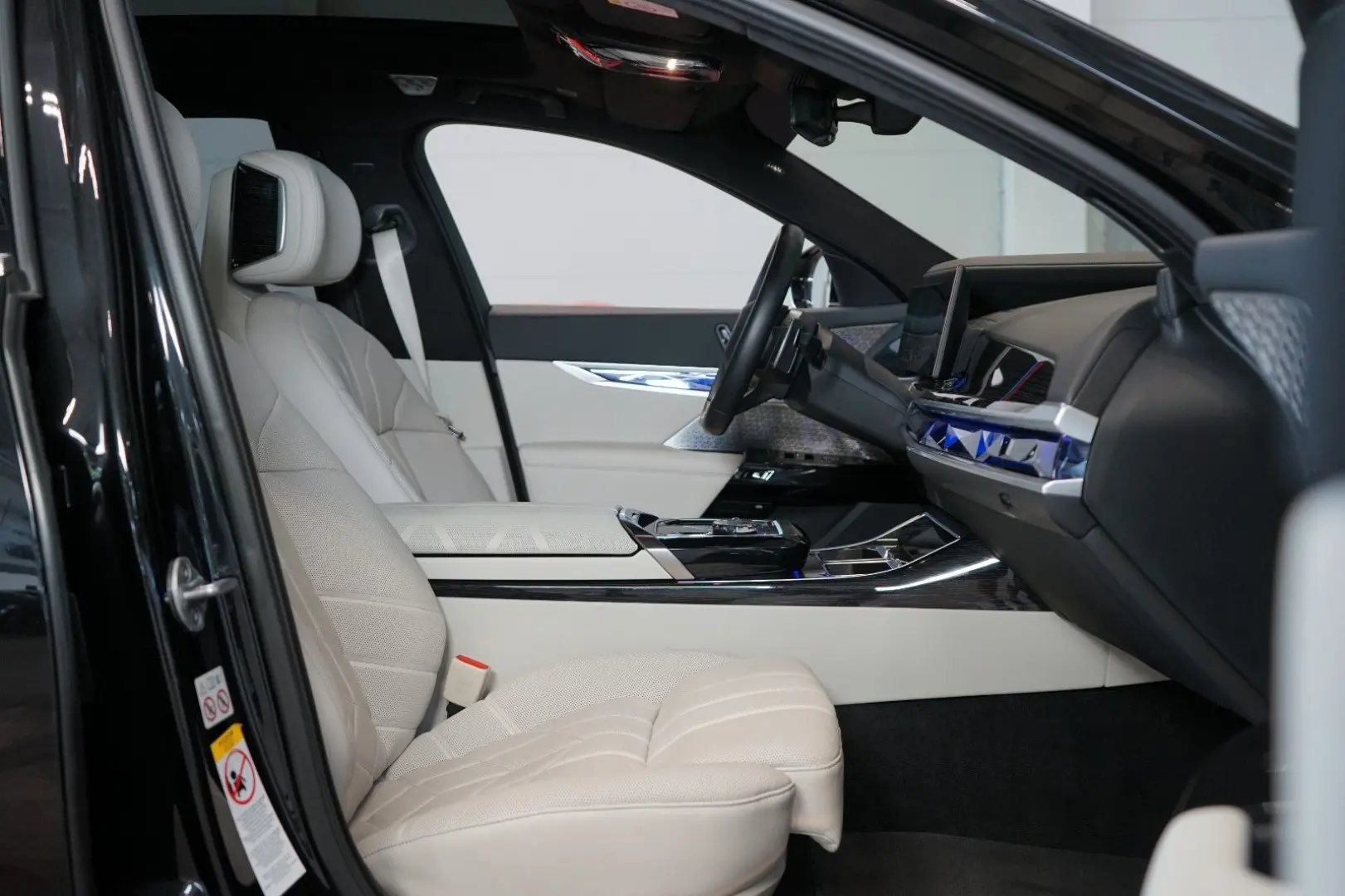 740d*xDRIVE*B&W*WARRANTY*PANO*80.826€ NETTO