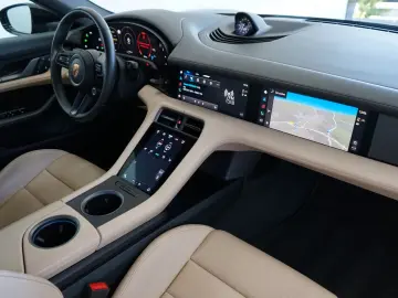 Taycan 4 S/Clubleder/PANO/P-DISPLAY/93KW/MEGA!!